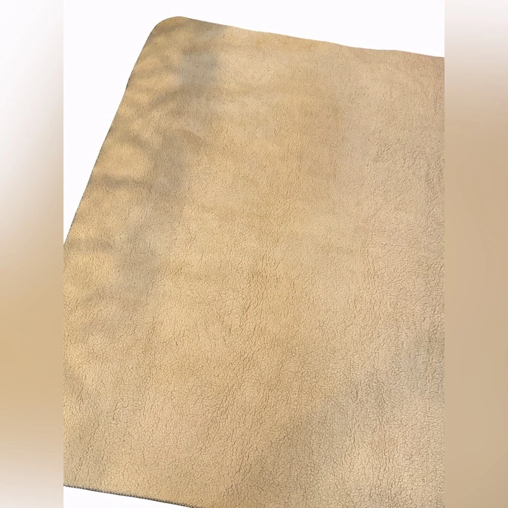 Heniemo Home Reversible Granite Gray Fleece/Cream Sherpa Double Blanket NEW